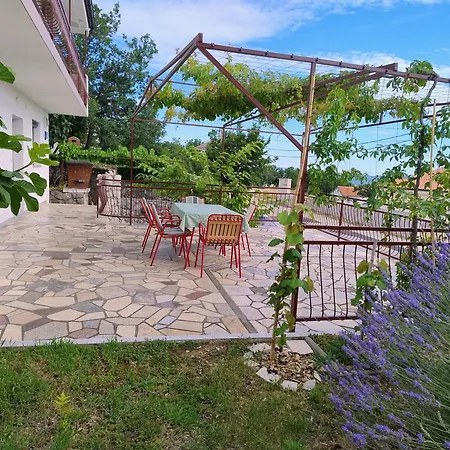 Tusek جادرانوفو