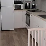 شقة Tusek *