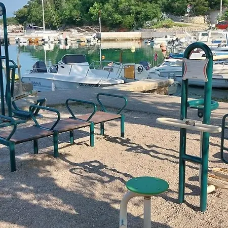 Tušek *